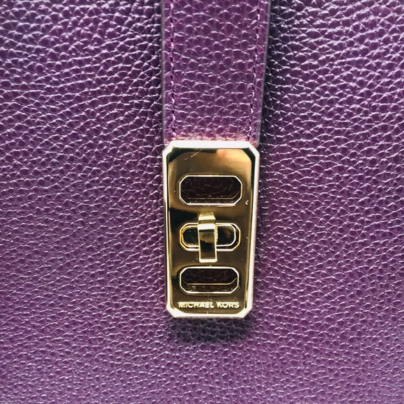 Michael Kors Tote Bag - Picture 2 of 7